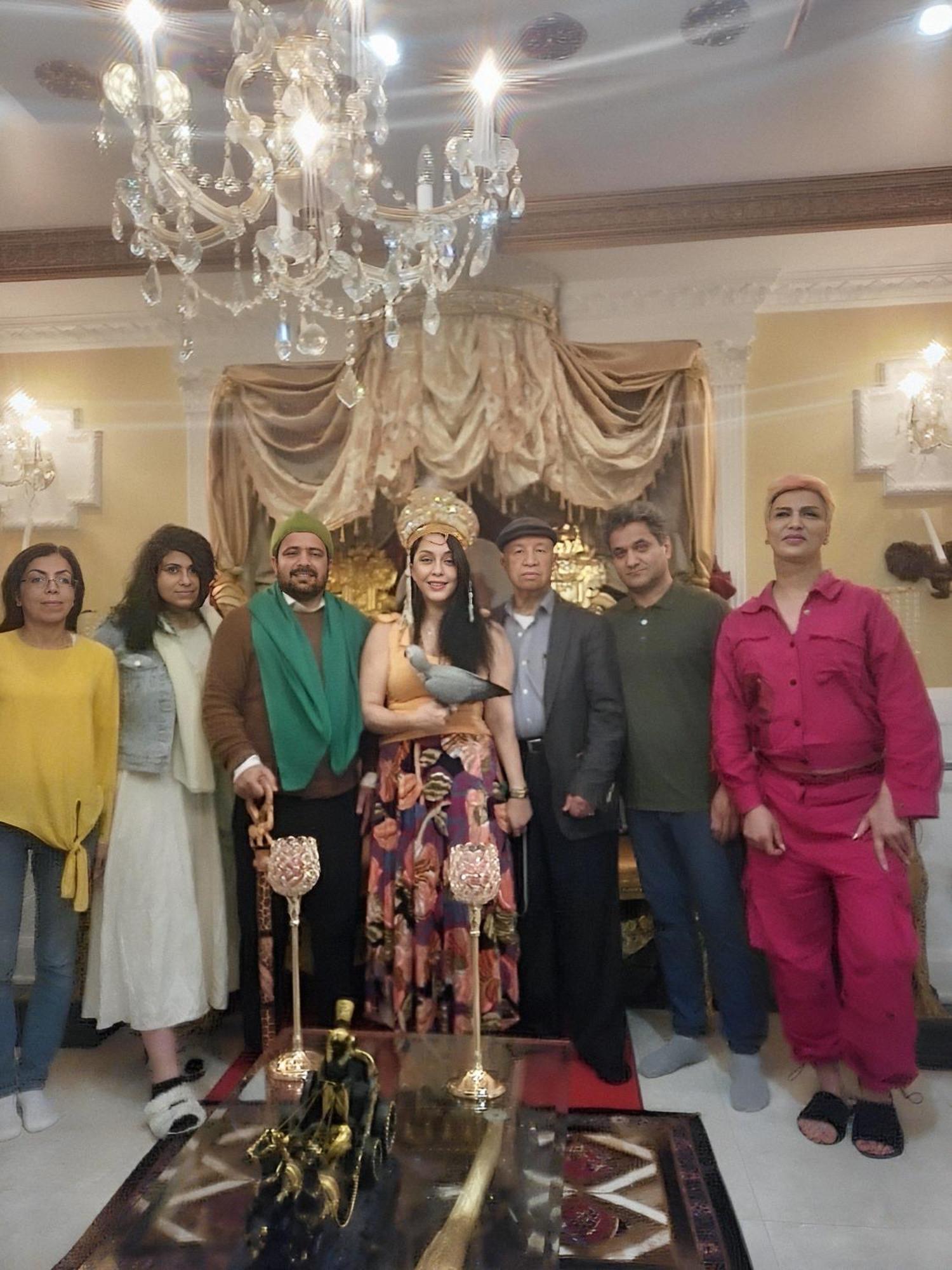 Empress Madani Palace Hotel サレー エクステリア 写真