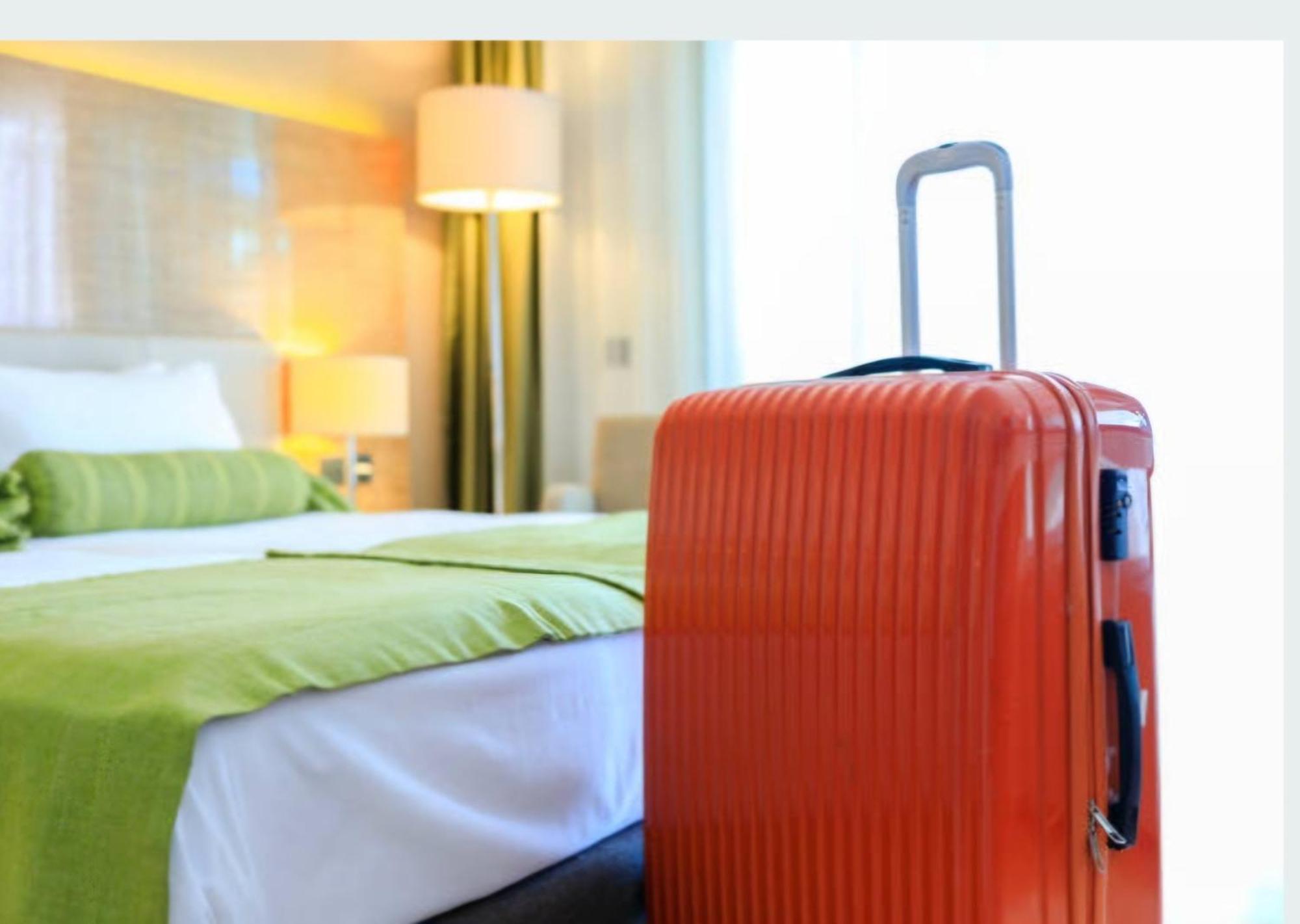 Empress Madani Palace Hotel サレー エクステリア 写真